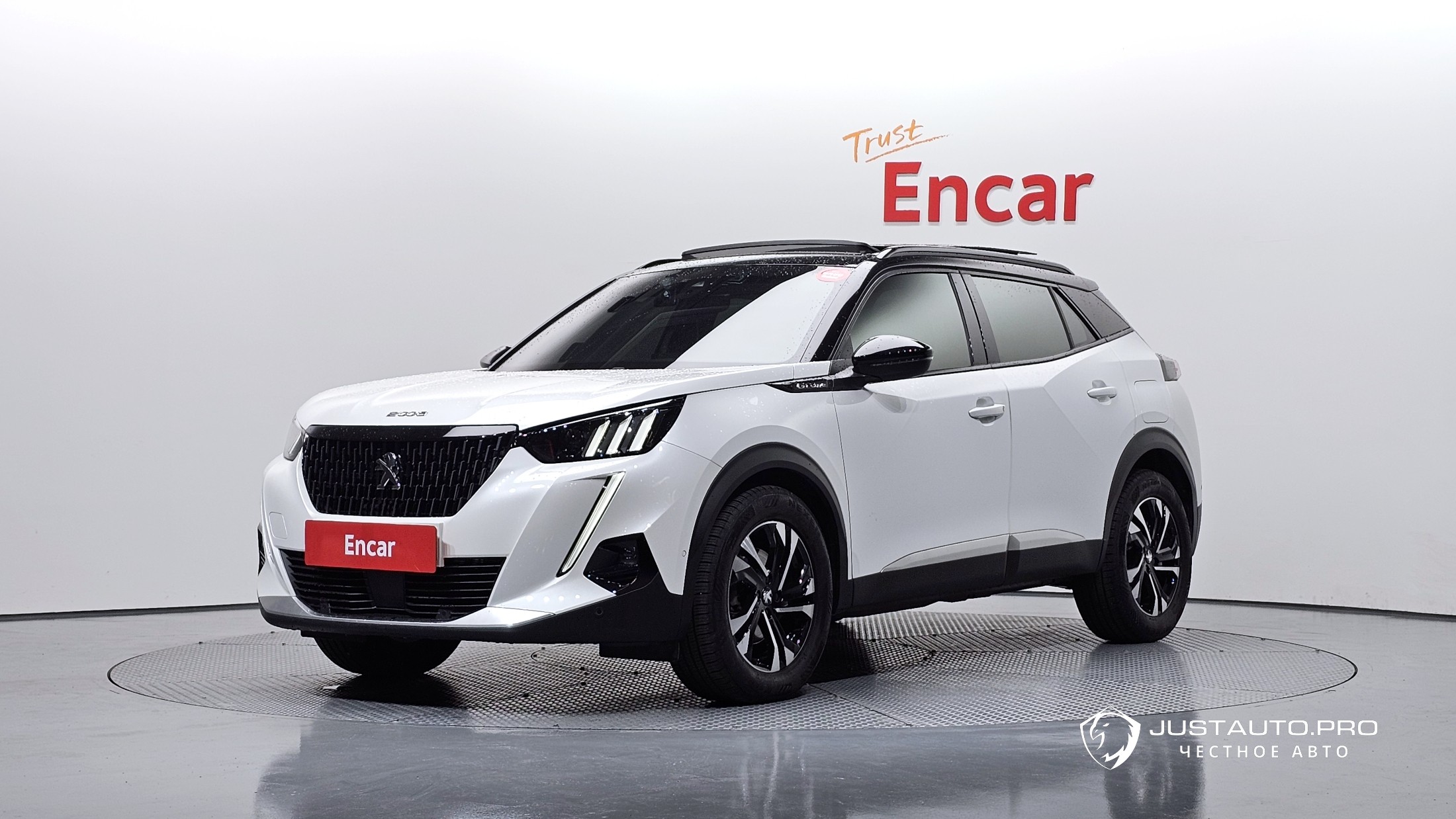 Автомобиль Peugeot 2008