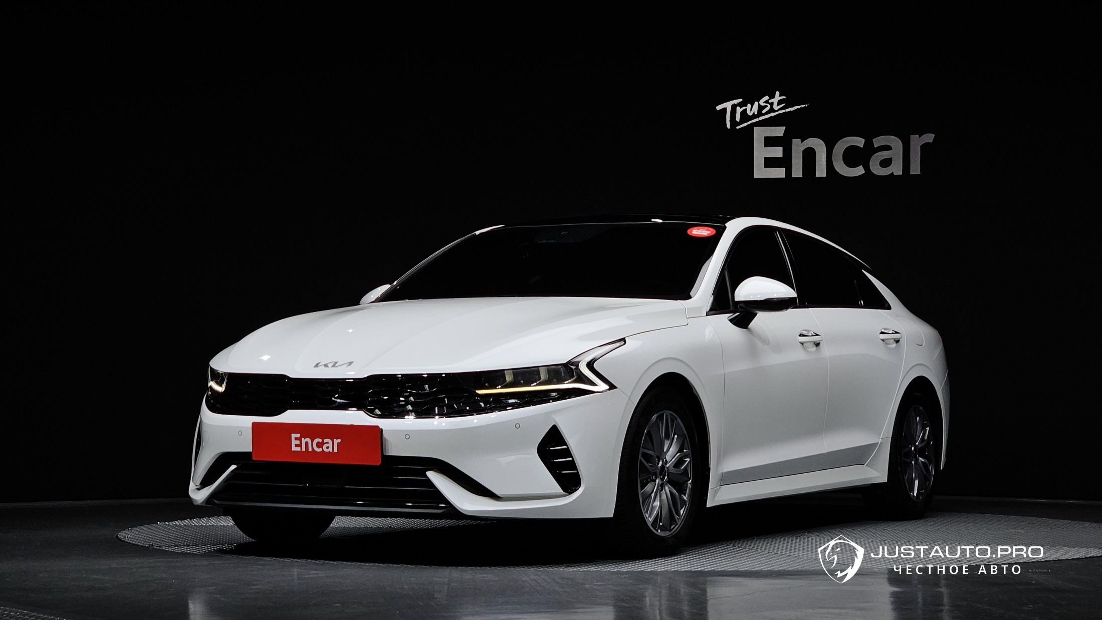 Автомобиль Kia K5