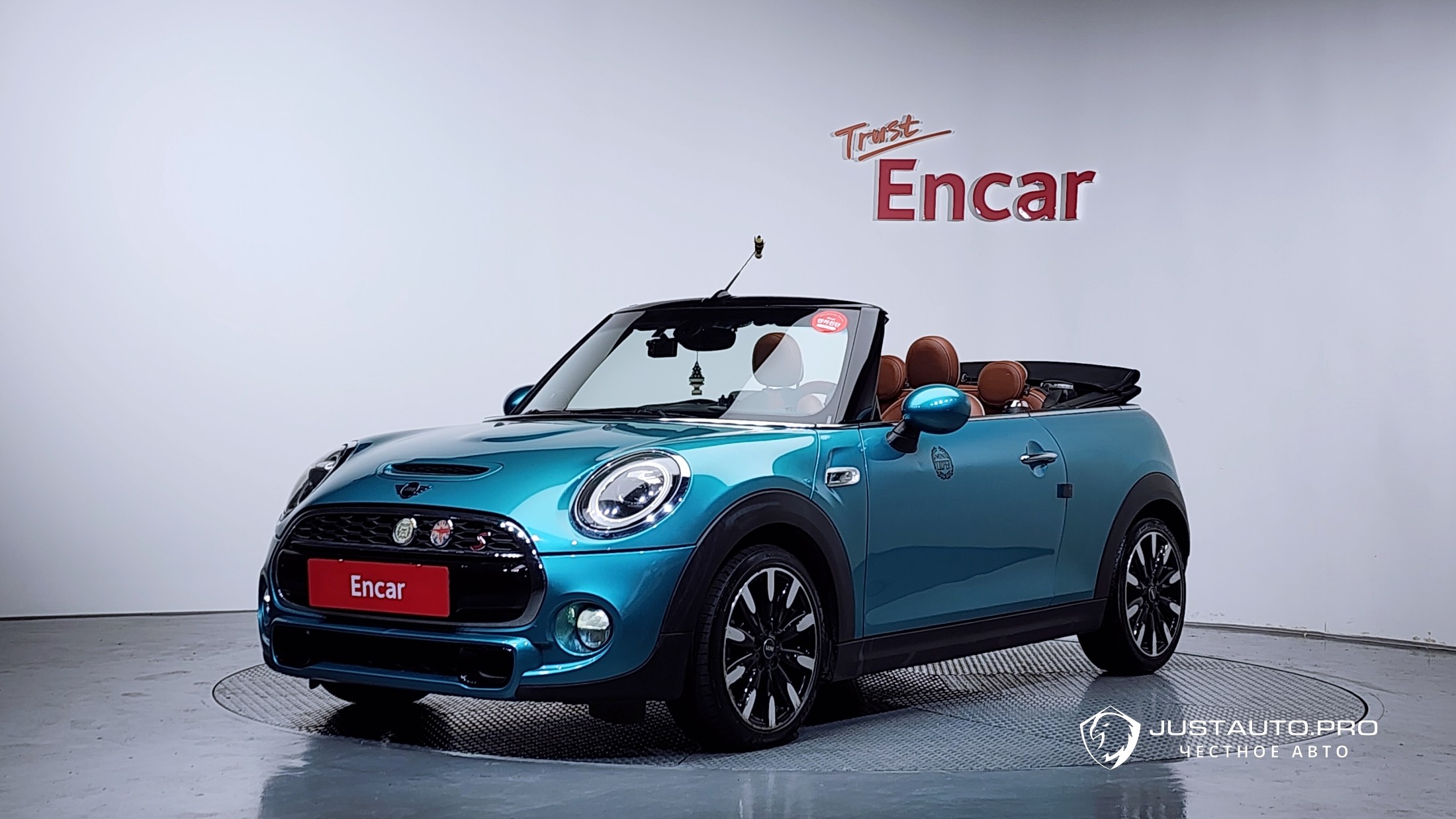 Автомобиль Mini Cooper Convertible