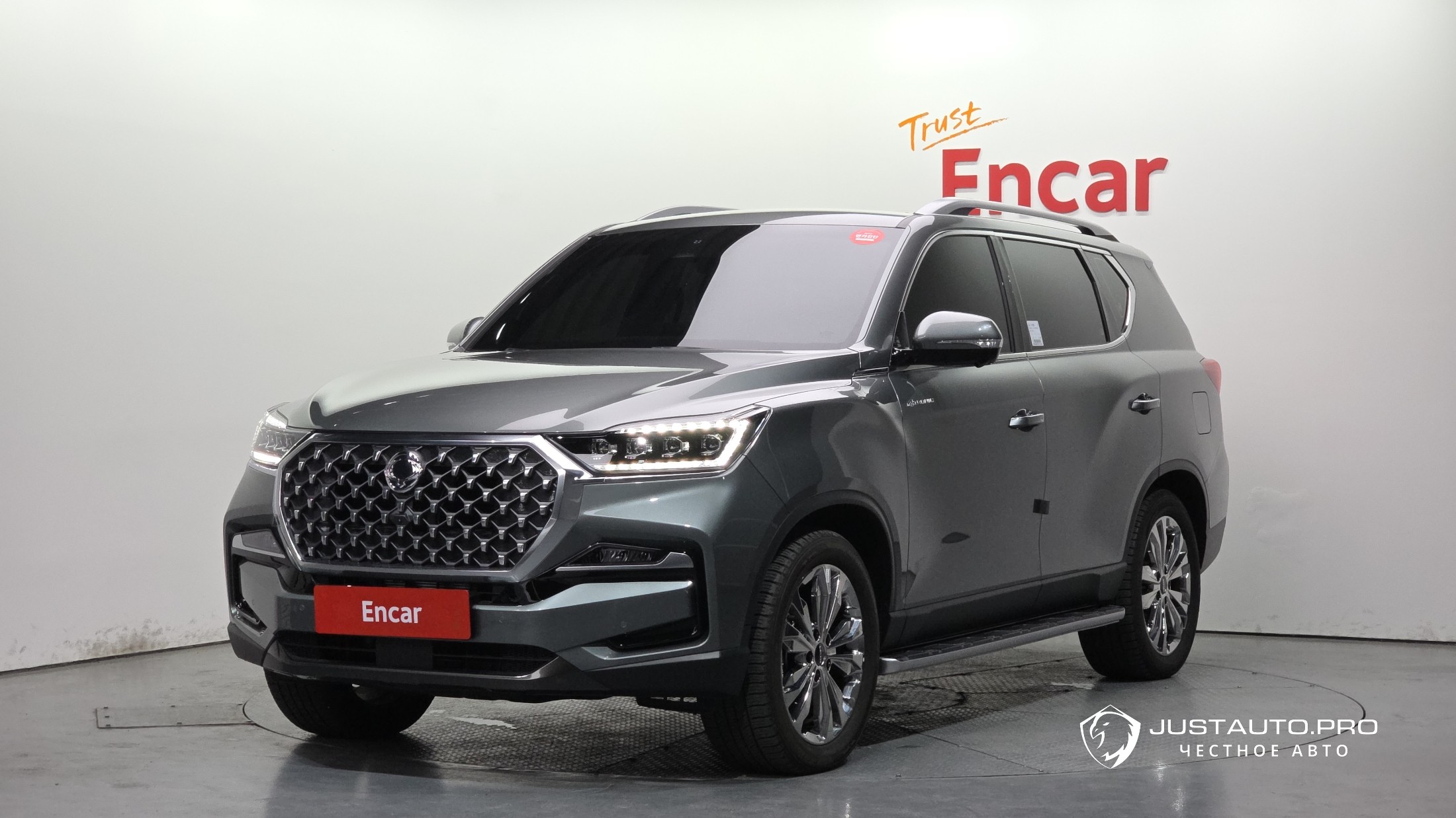 Автомобиль KG_Mobility_Ssangyong Rexton