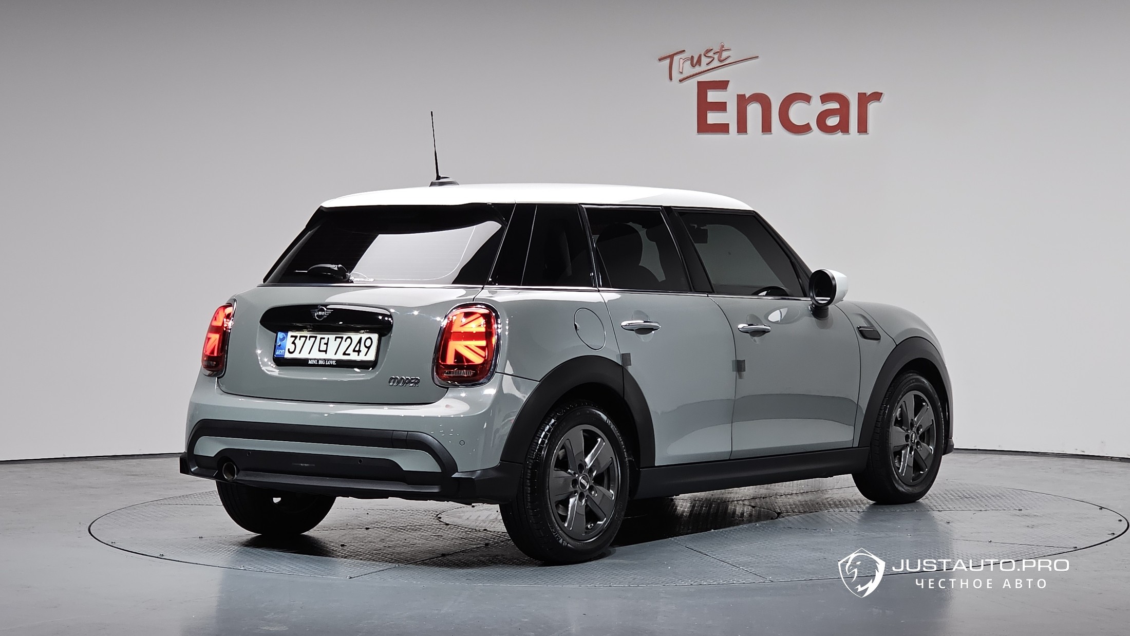 Автомобиль Mini Cooper