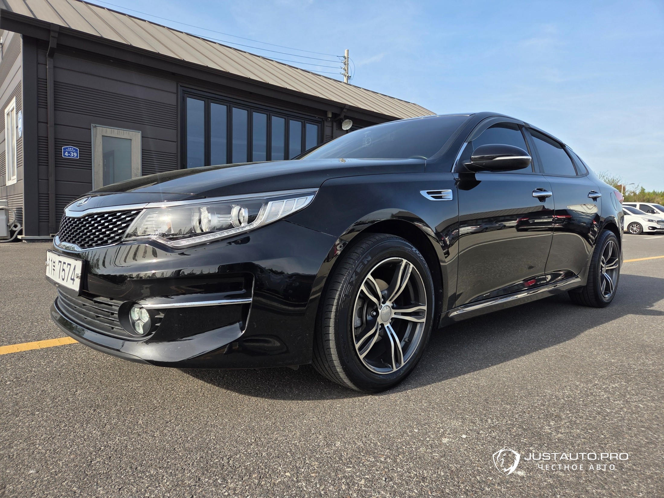 Автомобиль Kia K5