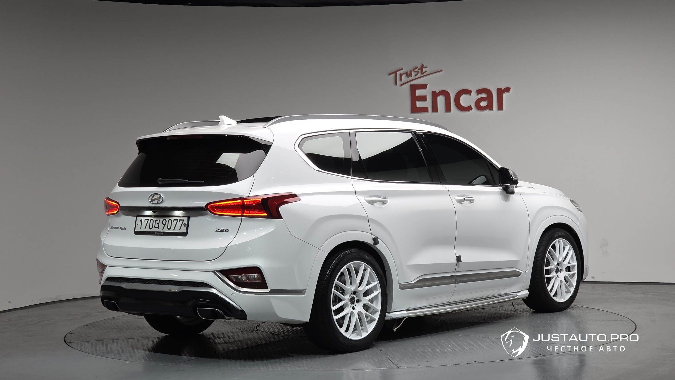 Автомобиль Hyundai Santafe