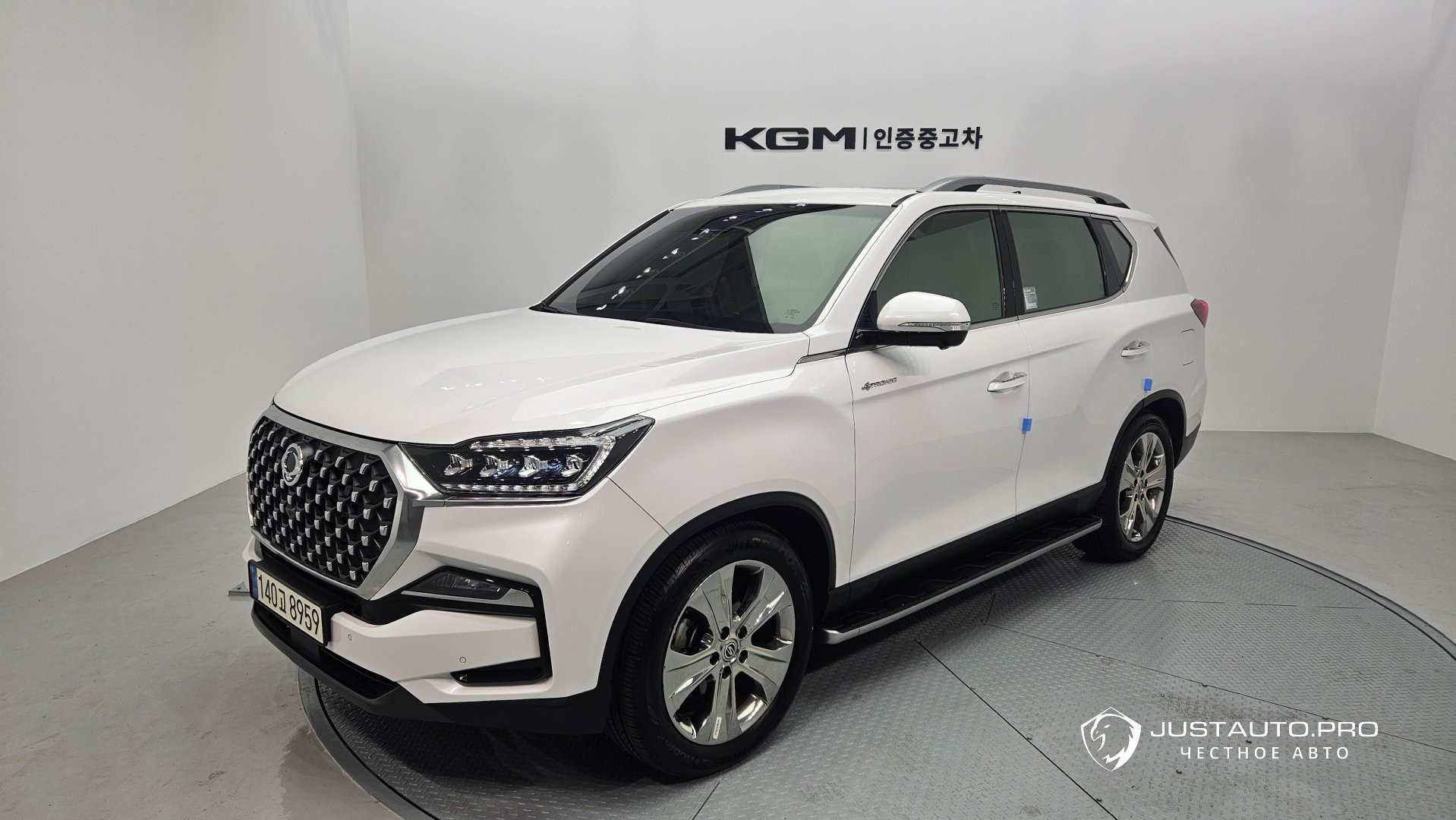 Автомобиль KG_Mobility_Ssangyong Rexton