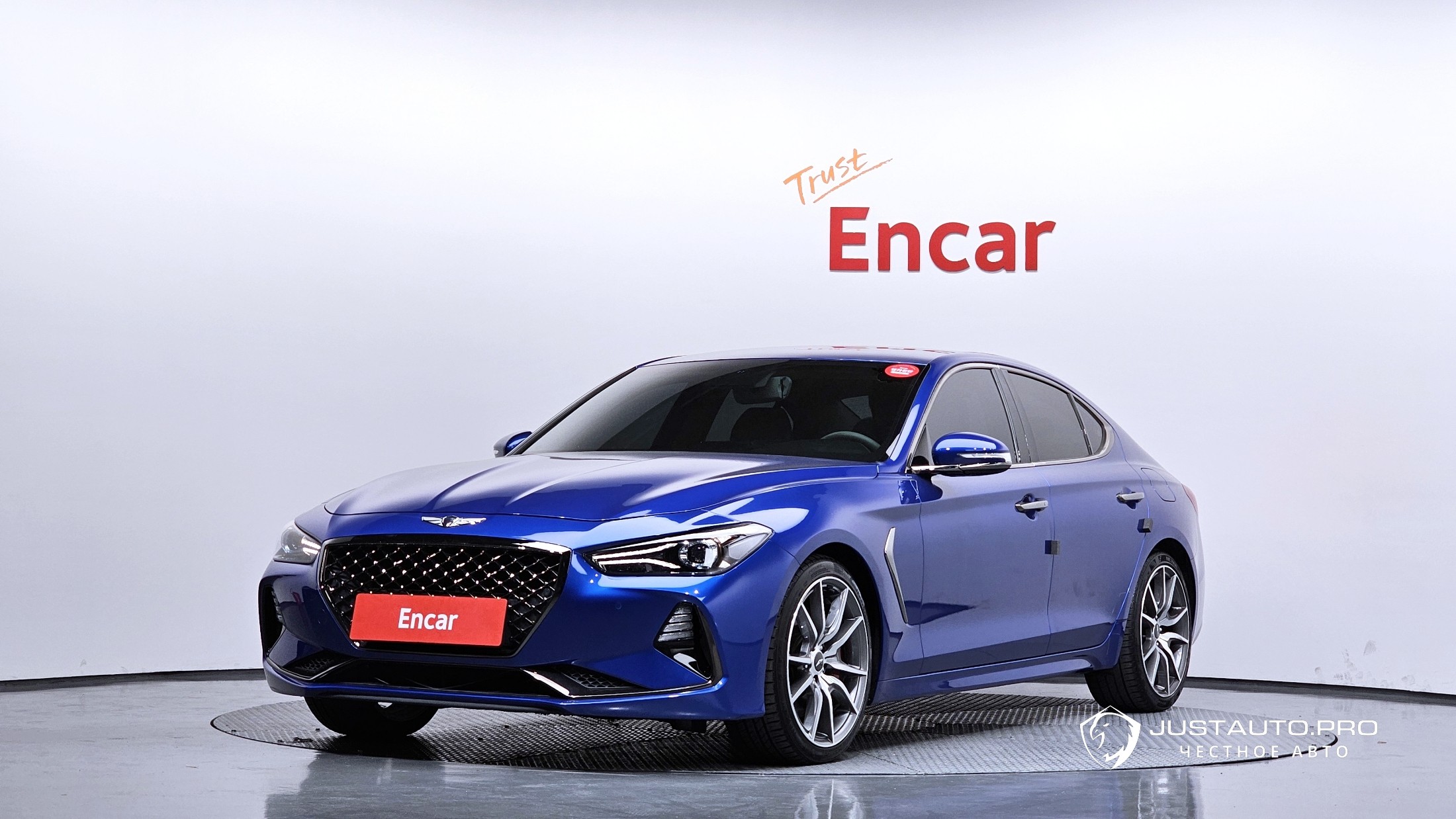 Автомобиль Genesis G70