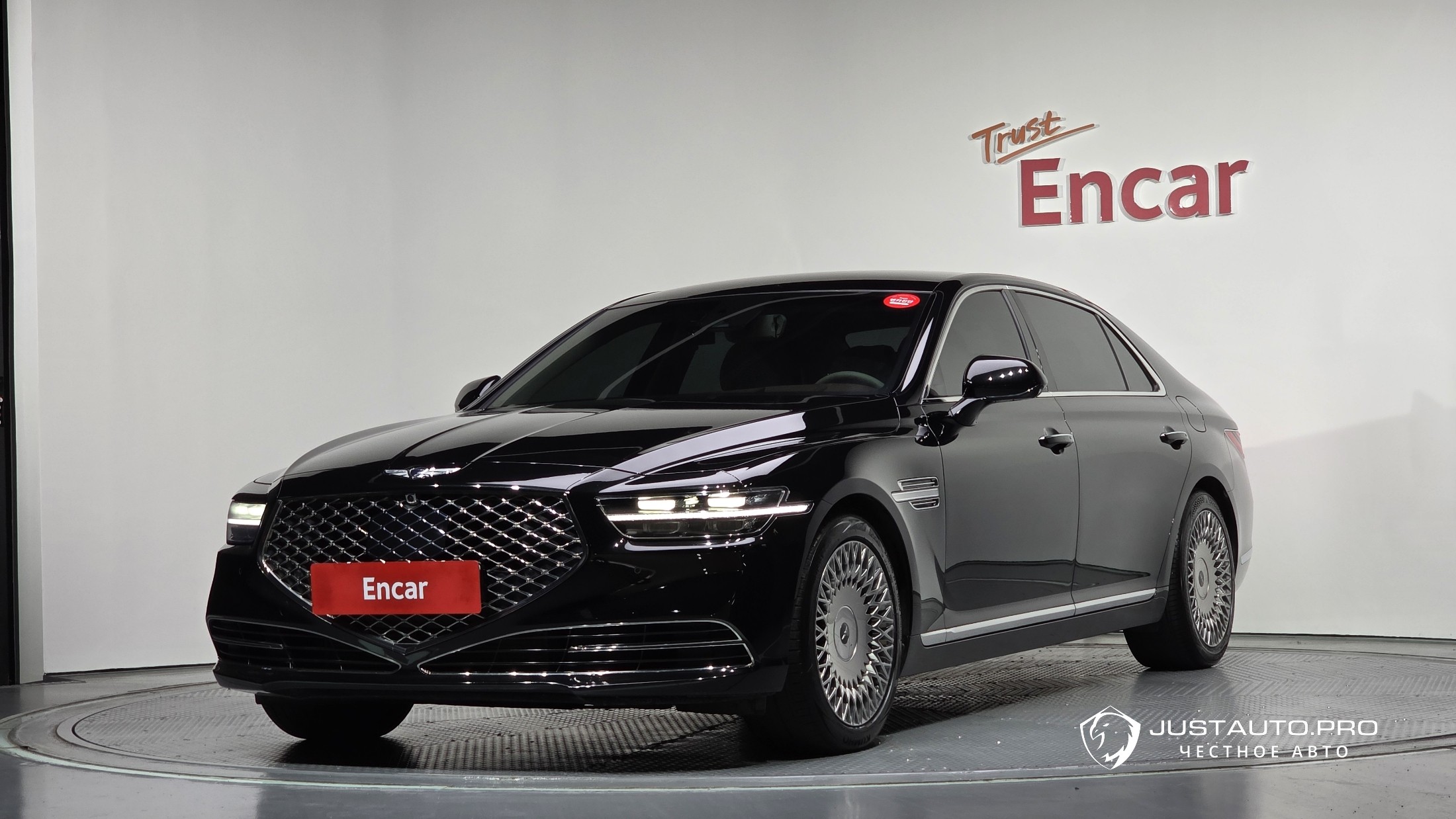 Автомобиль Genesis G90