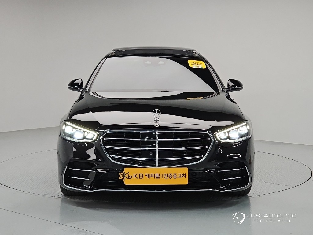 Автомобиль Mercedes-Benz S-Class