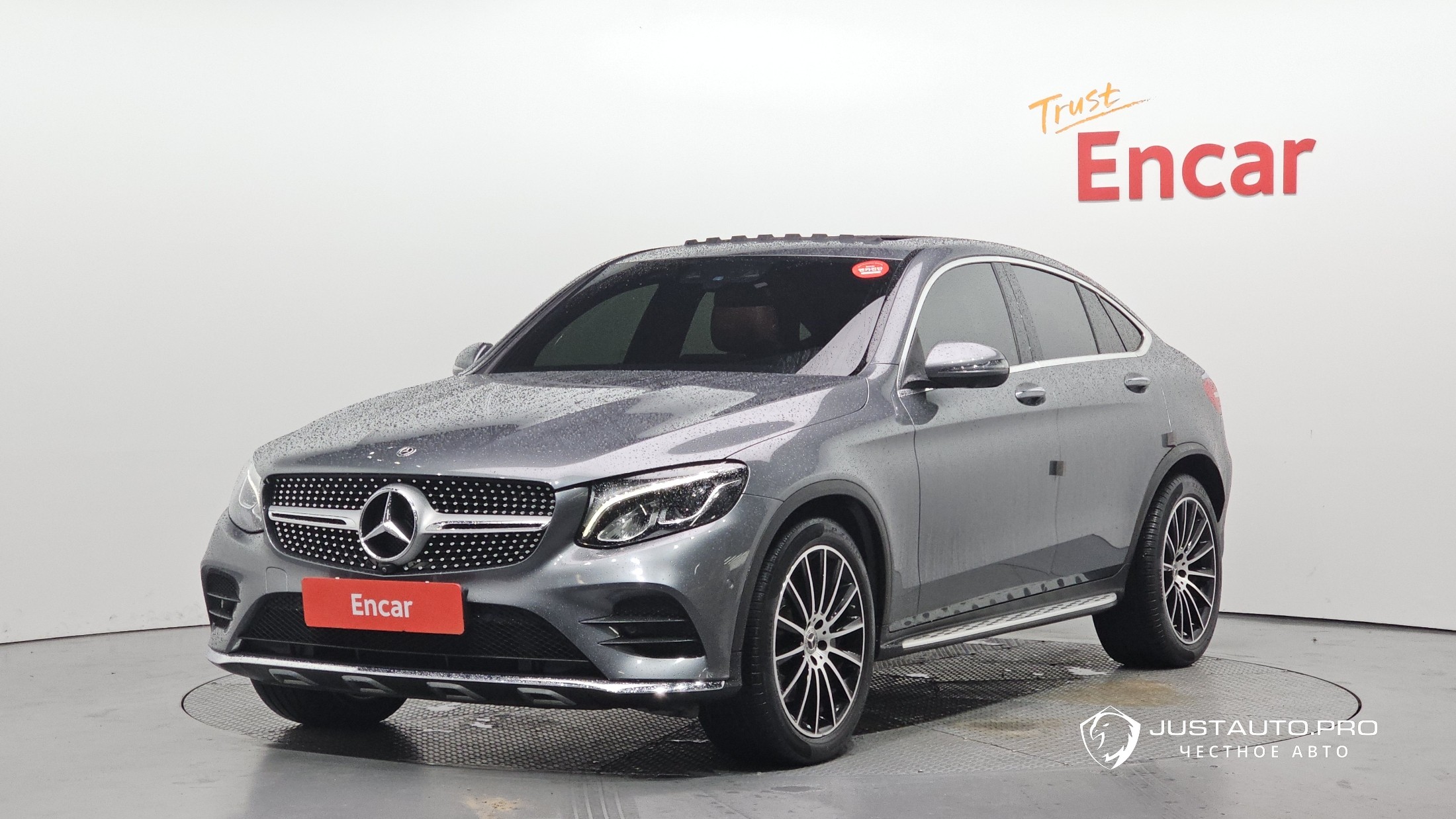 Автомобиль Mercedes-Benz GLC-Class