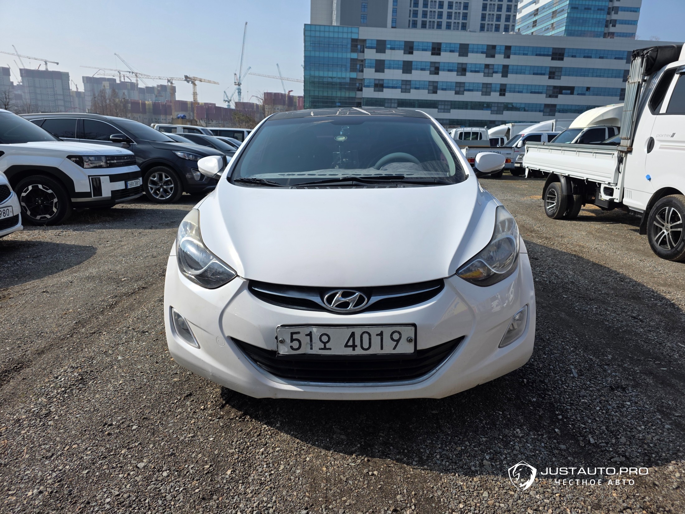 Автомобиль Hyundai AVANTE