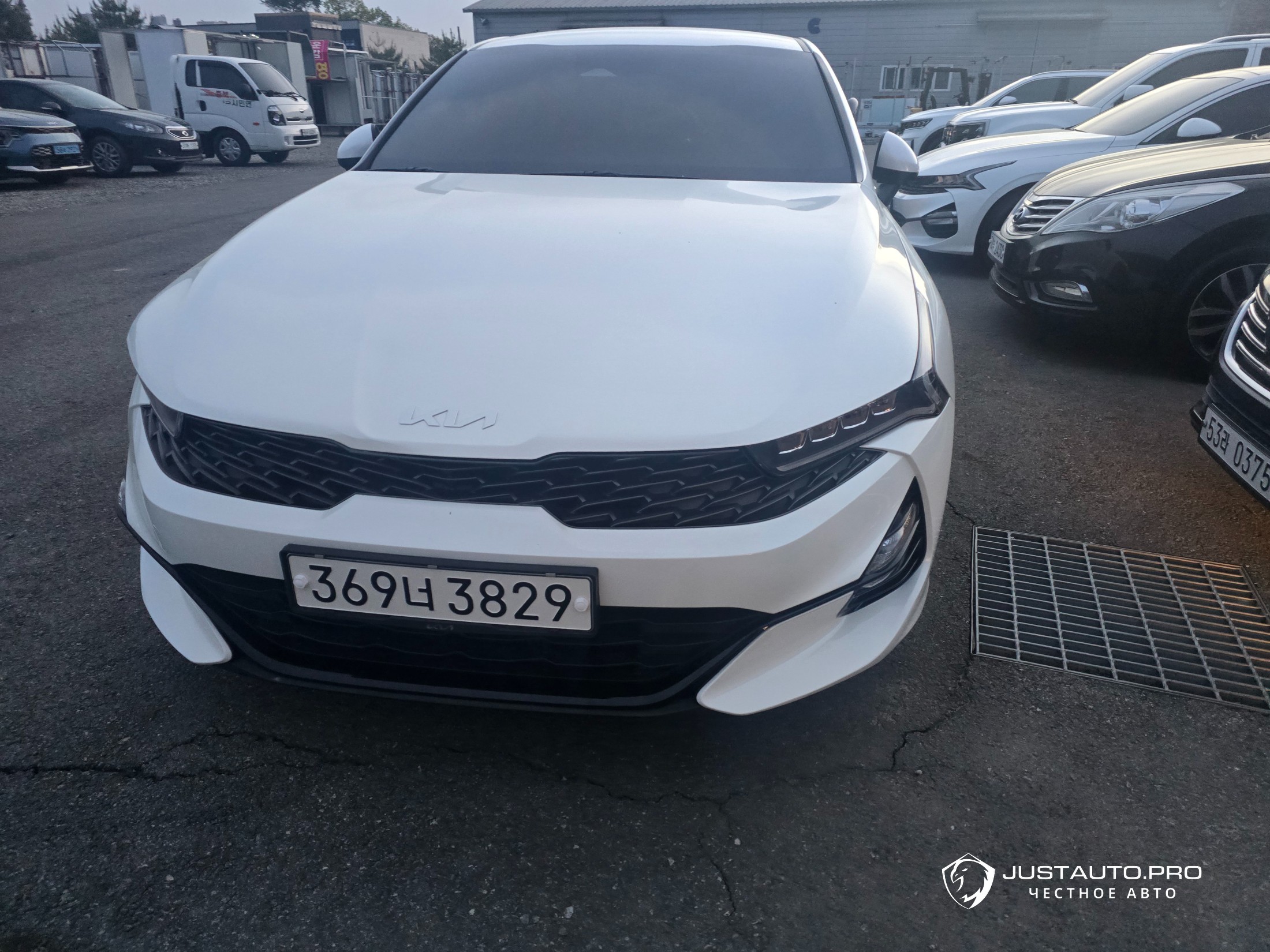 Автомобиль Kia K5