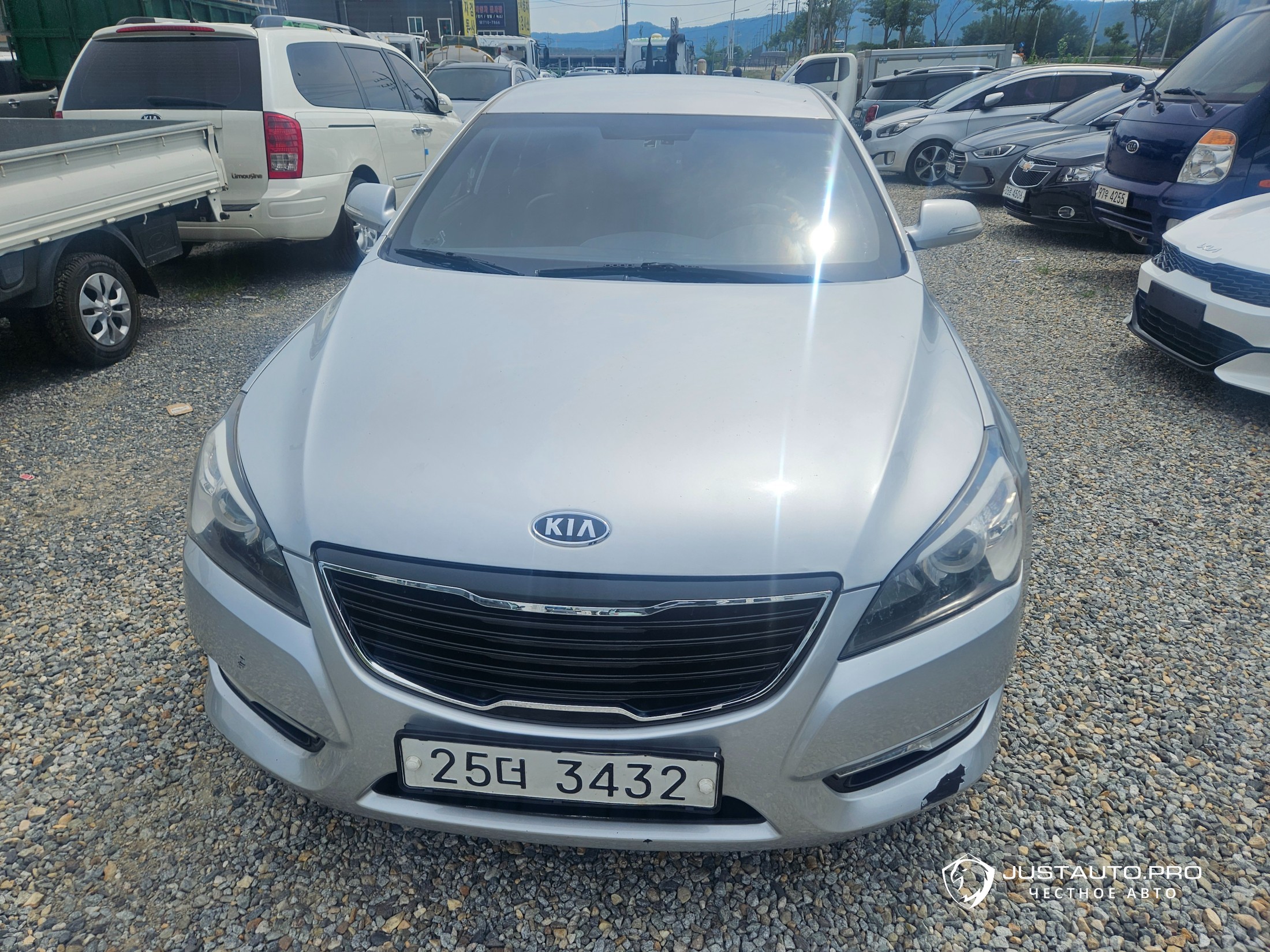 Автомобиль Kia K7