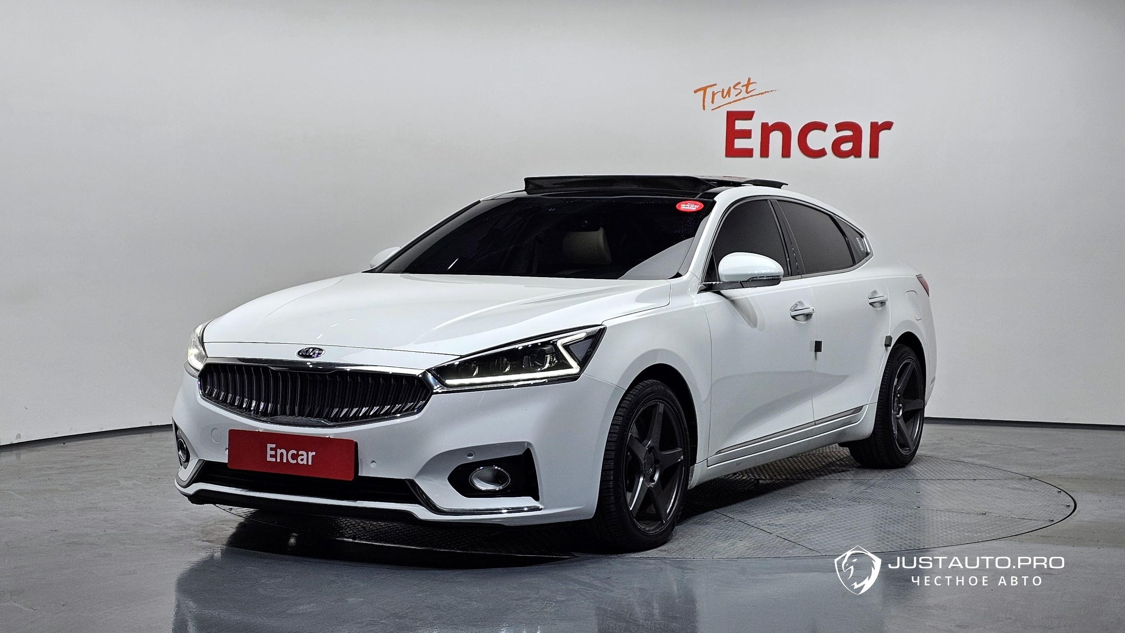 Автомобиль Kia K7