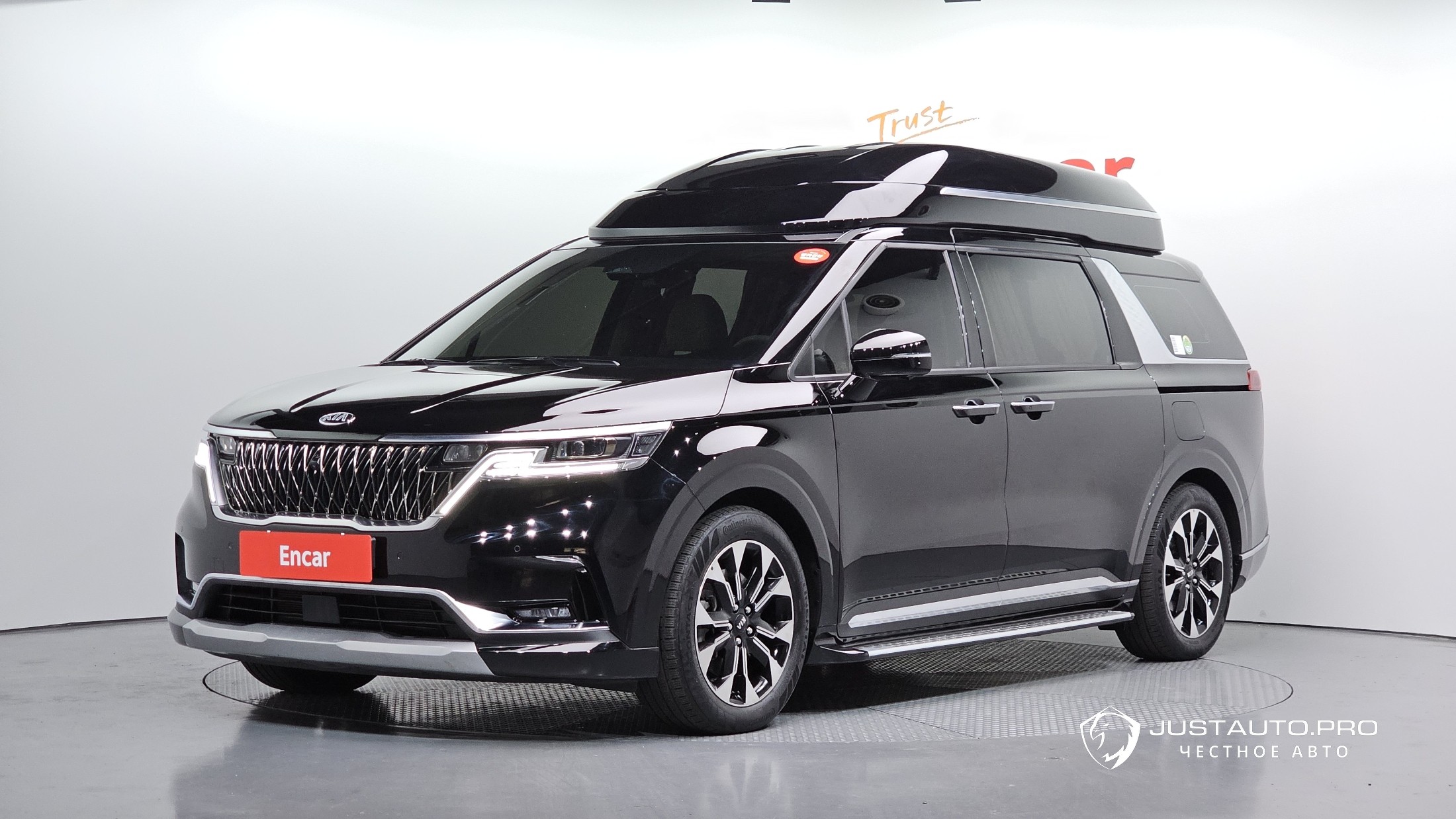 Автомобиль Kia Canival