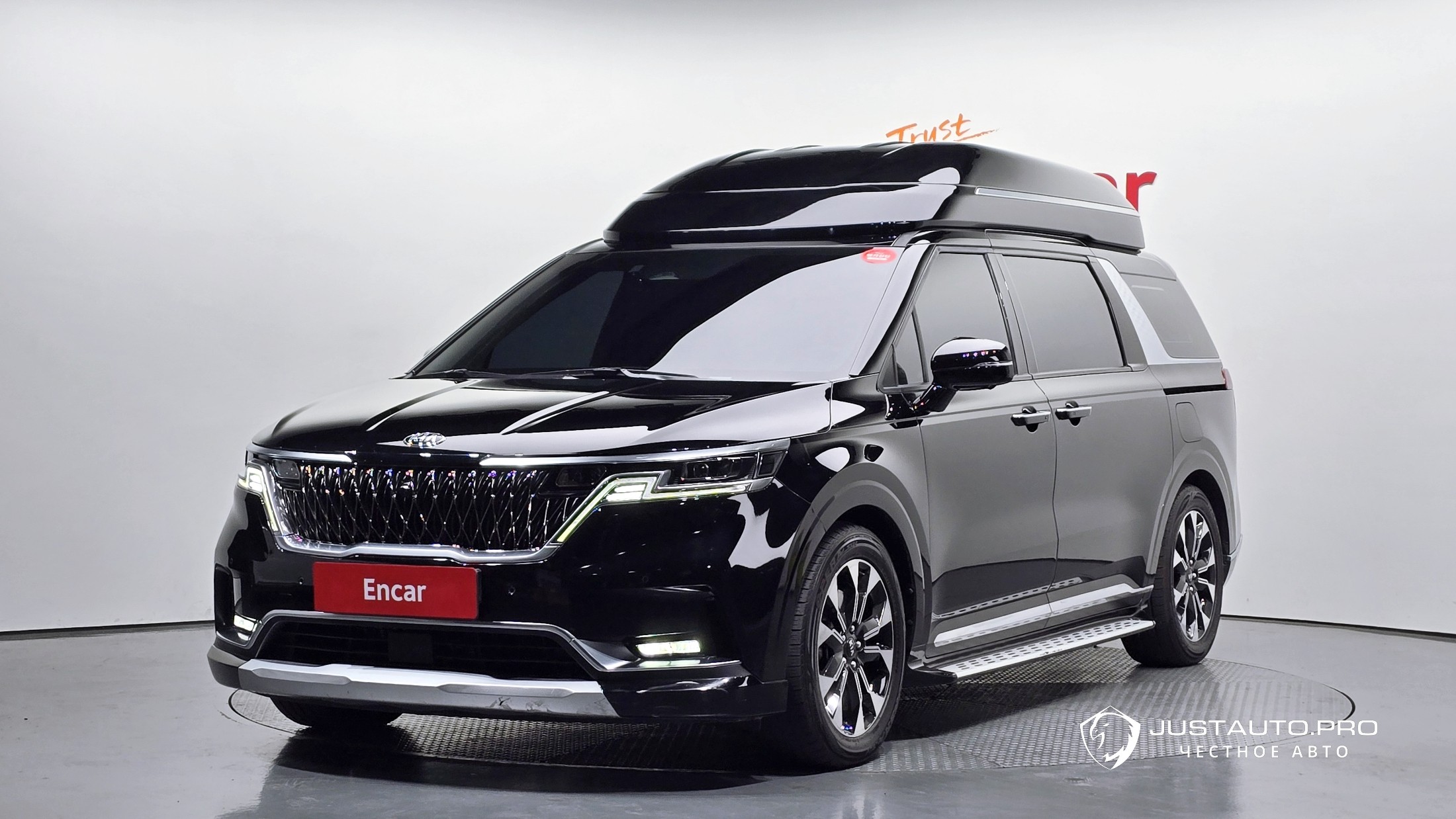 Автомобиль Kia Canival