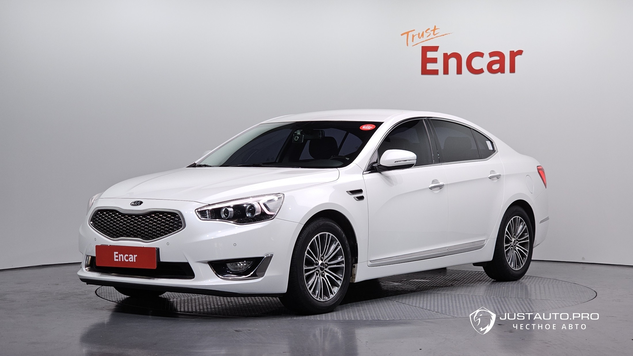 Автомобиль Kia K7