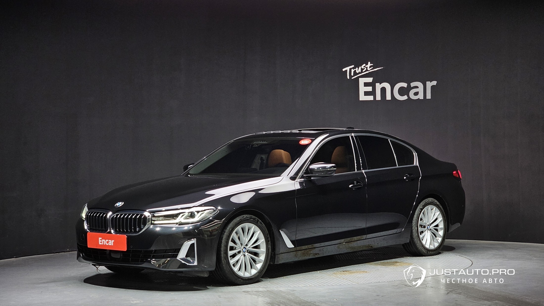Автомобиль BMW 5-Series