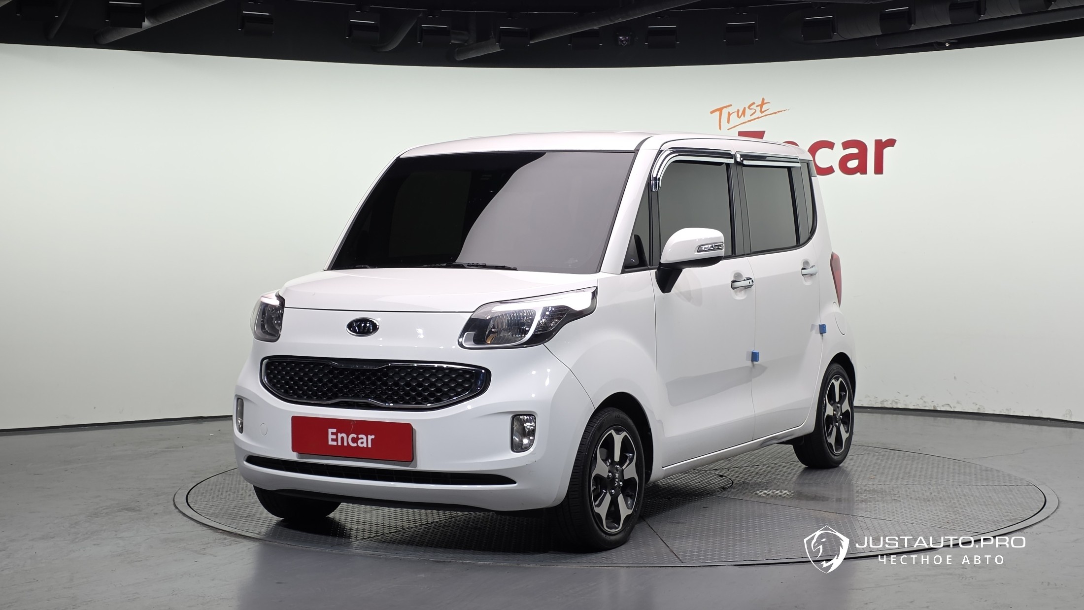 Автомобиль Kia RAY