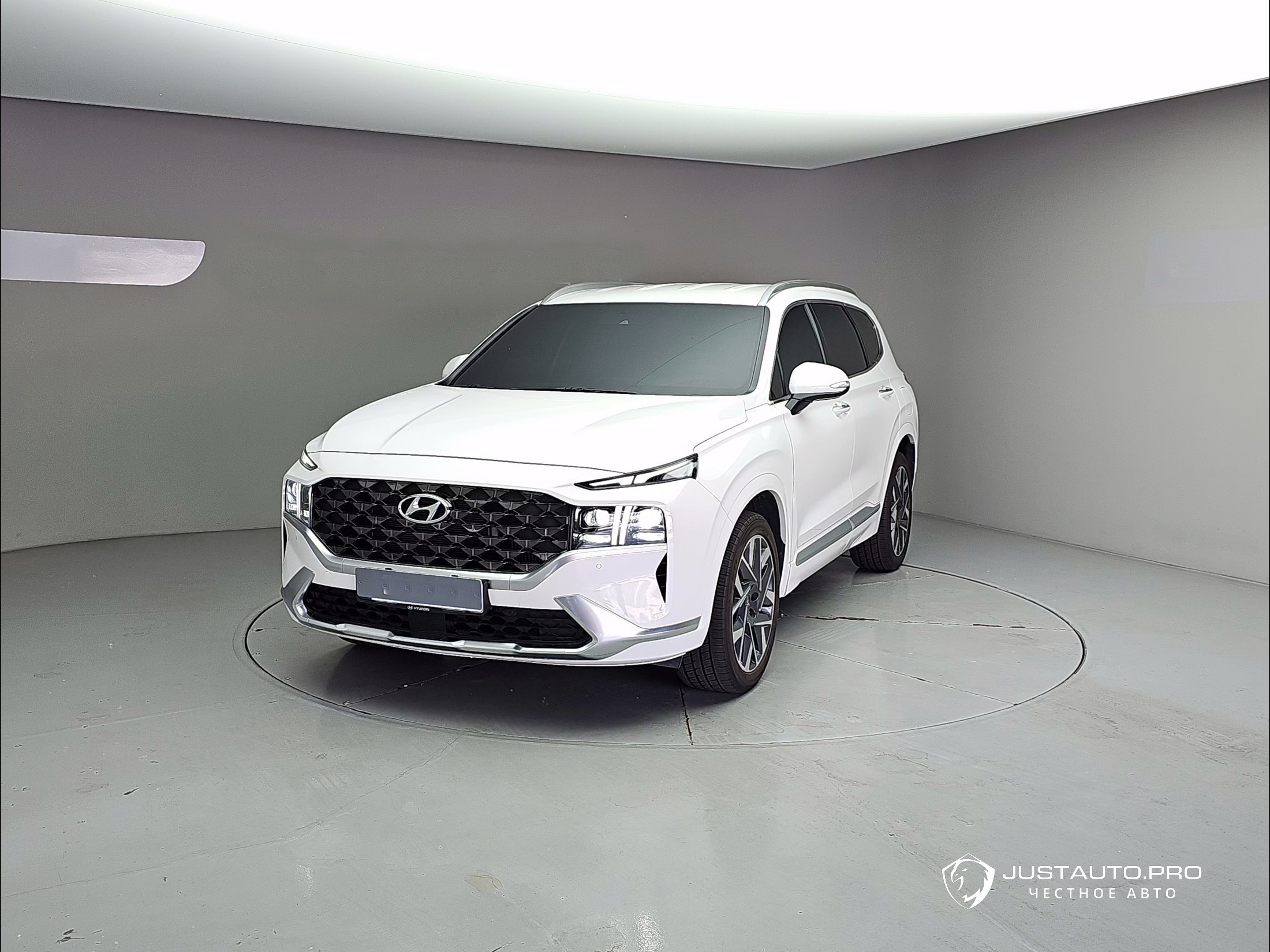 Автомобиль Hyundai Santafe