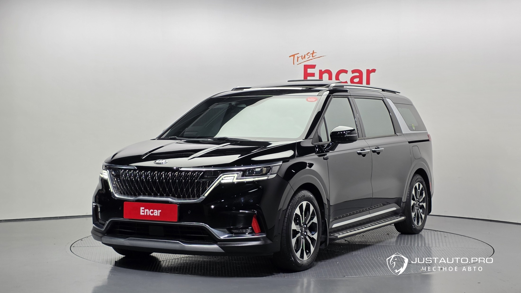Автомобиль Kia Canival