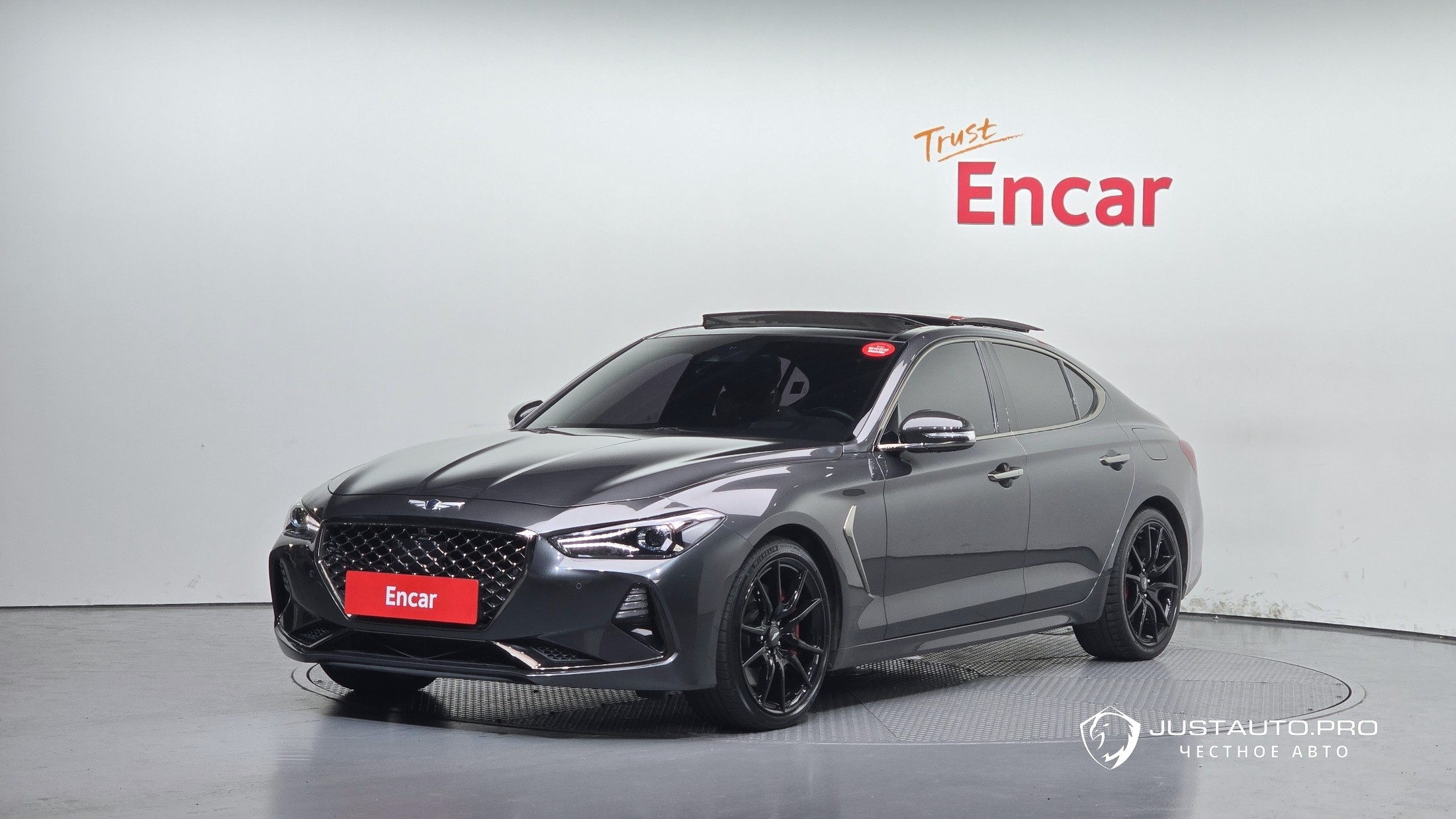 Автомобиль Genesis G70
