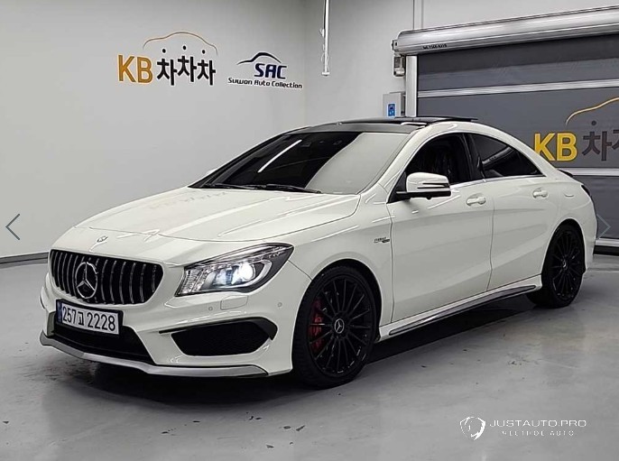Автомобиль Mercedes-Benz CLA-Class