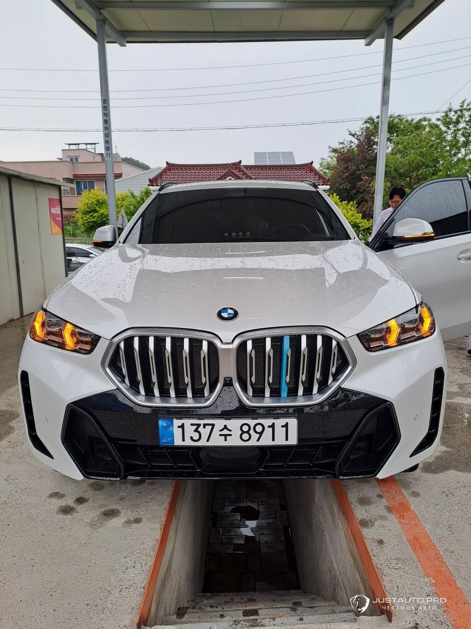 Автомобиль BMW X6