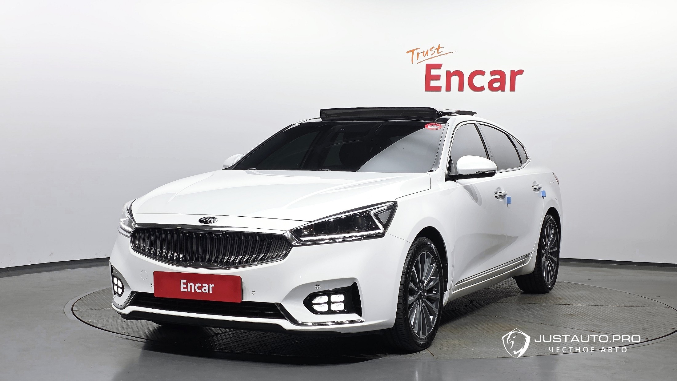 Автомобиль Kia K7