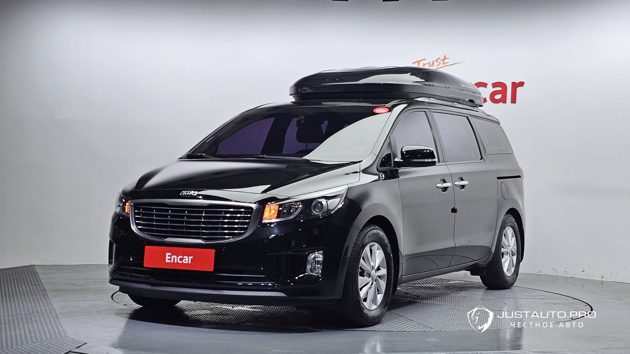 Автомобиль Kia Canival