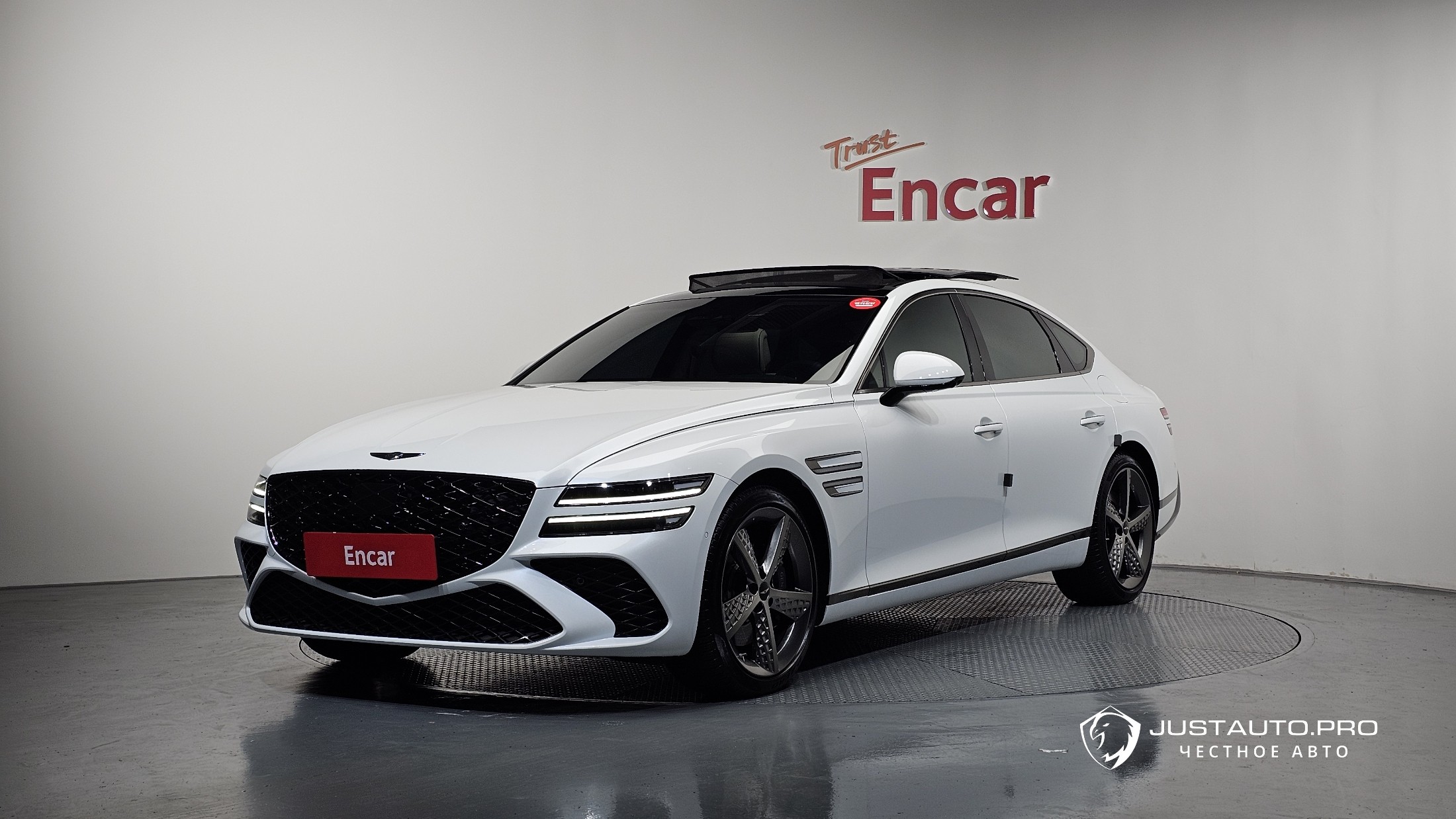 Автомобиль Genesis G80