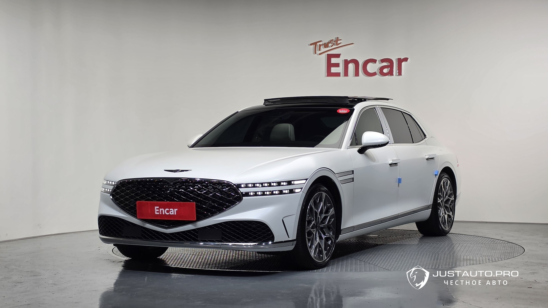 Автомобиль Genesis G90