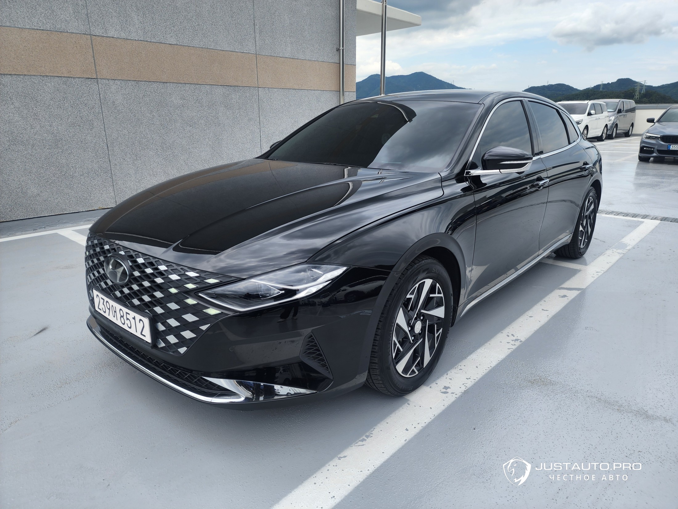 Автомобиль Hyundai Grandeur