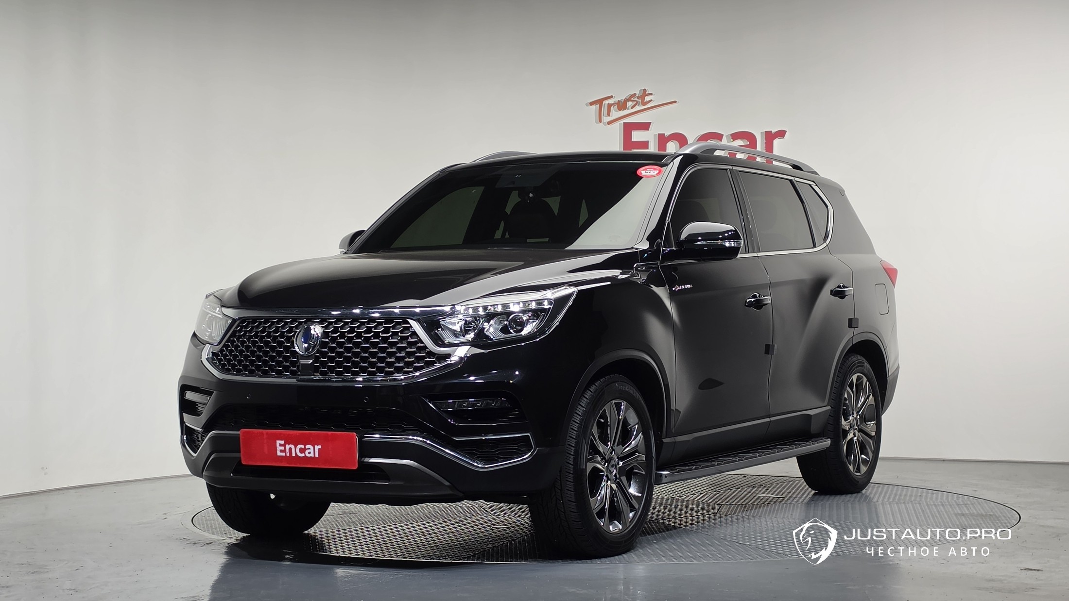 Автомобиль KG_Mobility_Ssangyong Rexton