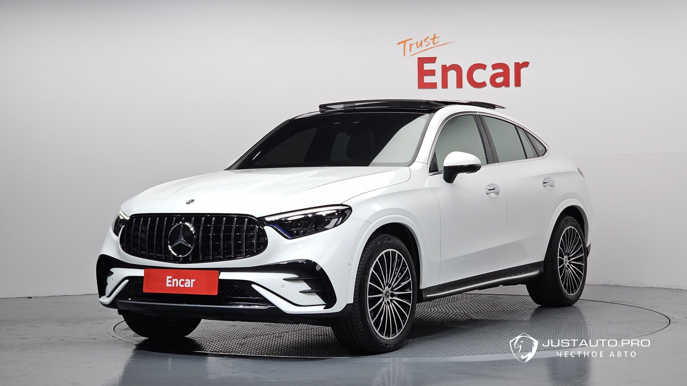 Автомобиль Mercedes-Benz GLC-Class