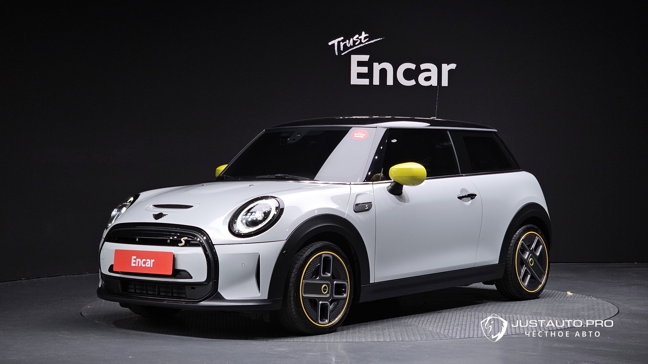 Автомобиль Mini Cooper