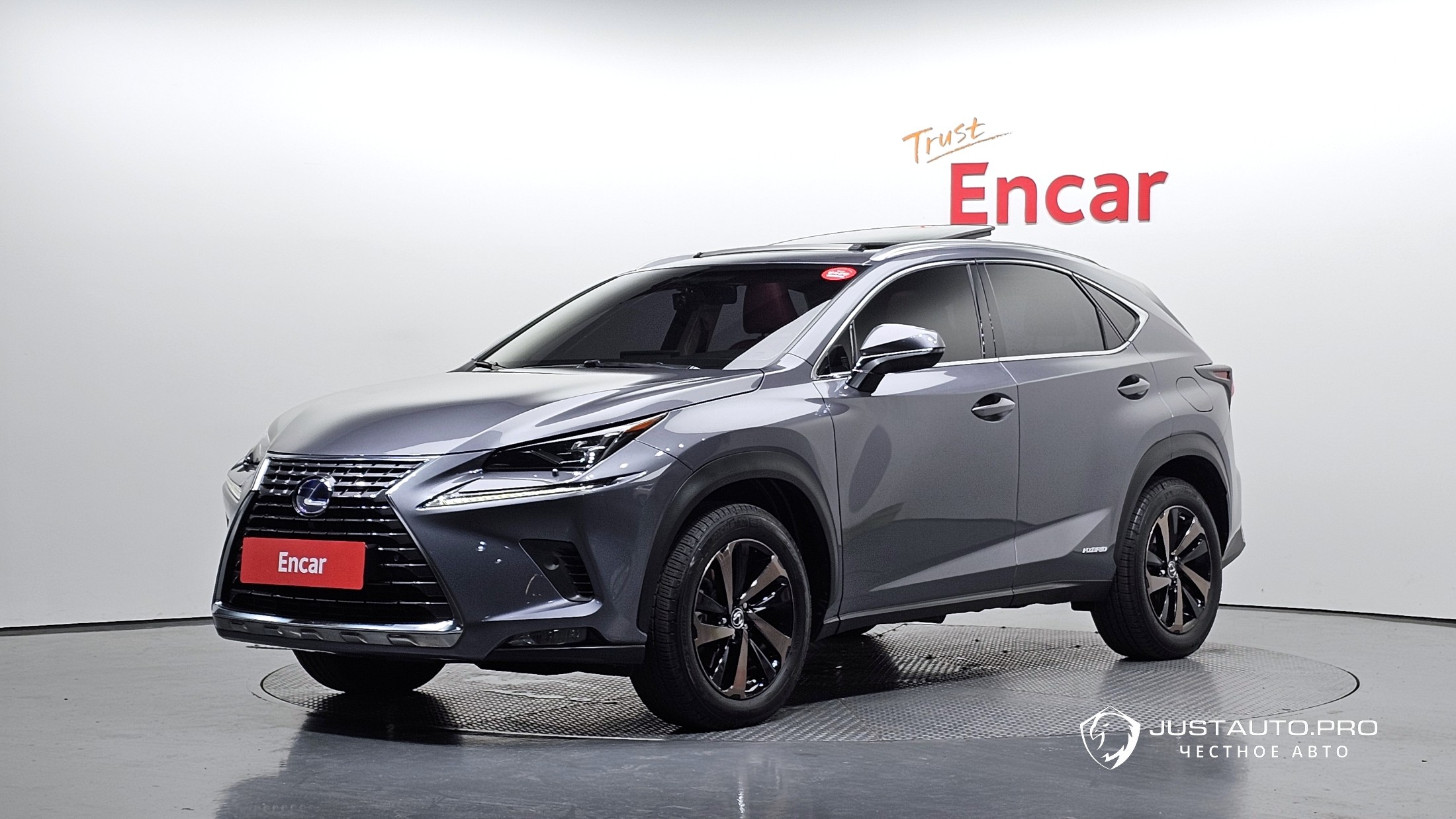 Автомобиль Lexus NX