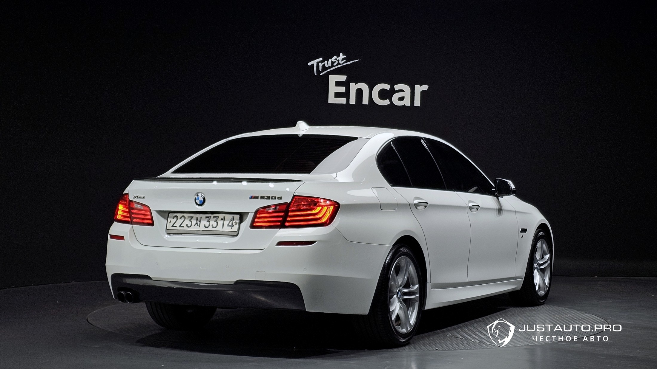 Автомобиль BMW 5-Series