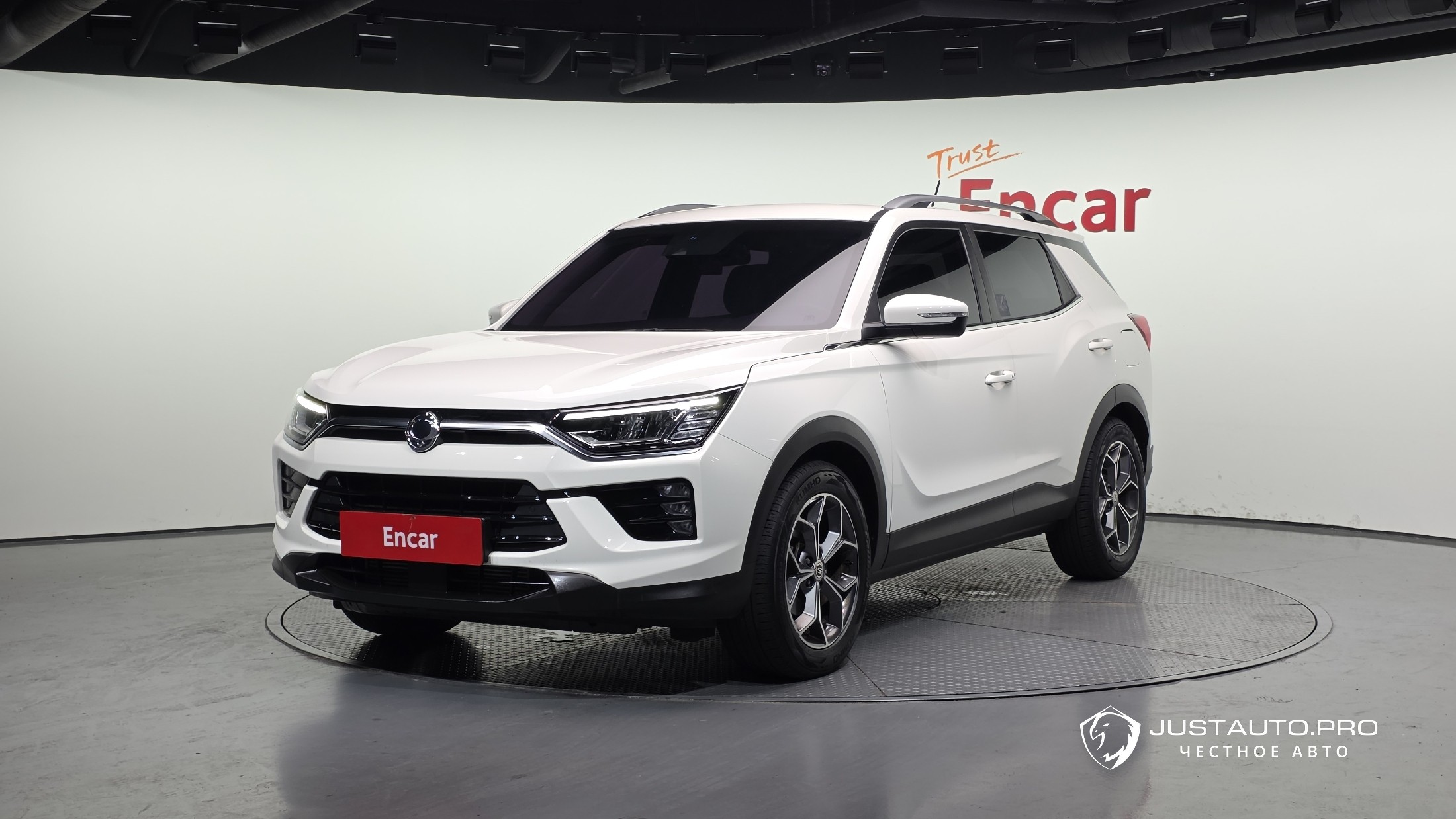Автомобиль KG_Mobility_Ssangyong KORANDO