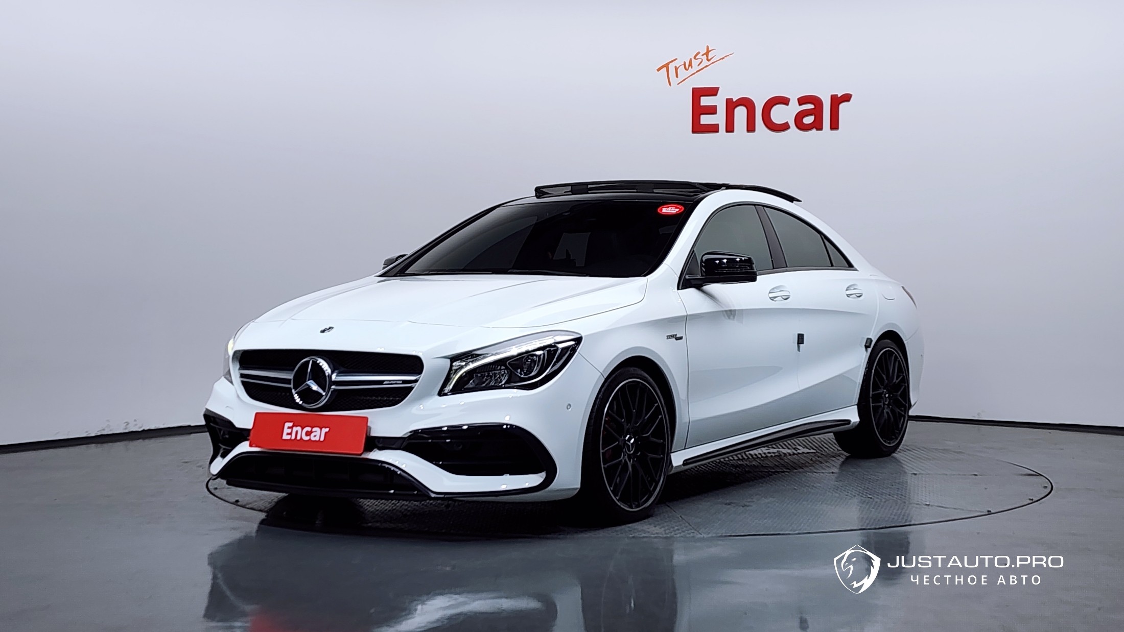 Автомобиль Mercedes-Benz CLA-Class