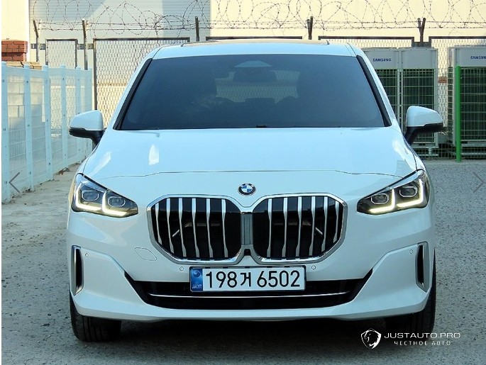 Автомобиль BMW 2-Series