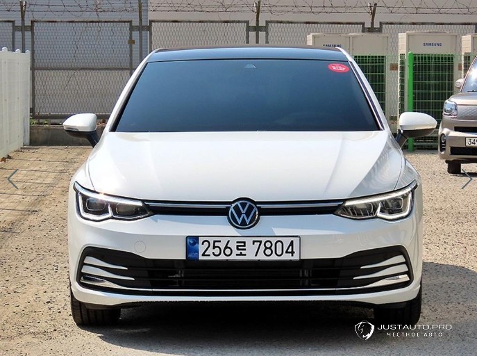 Автомобиль Volkswagen Golf