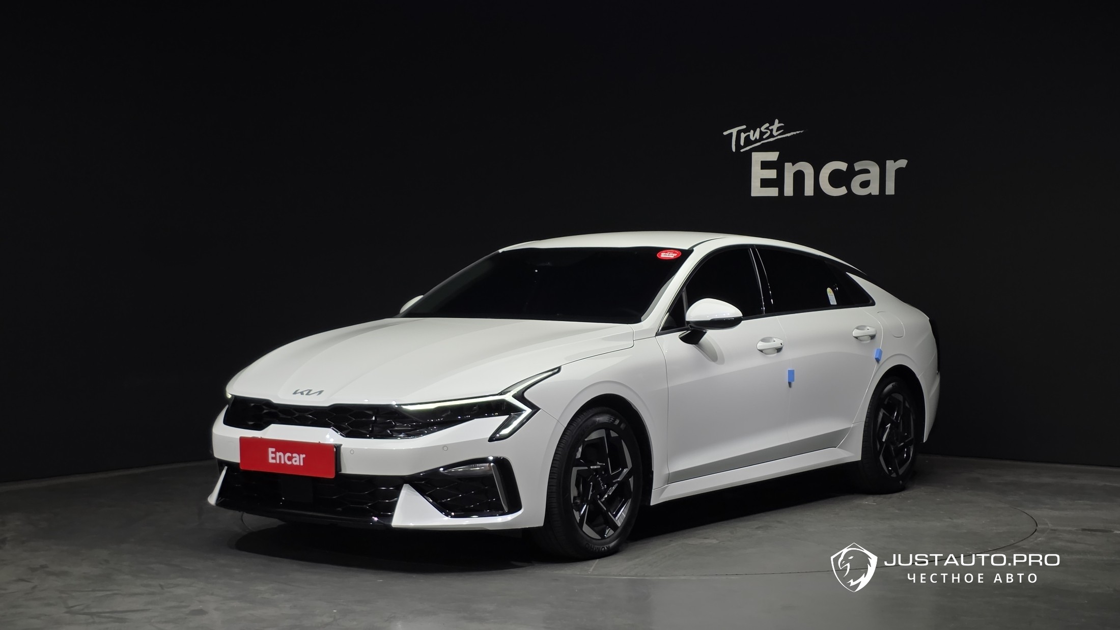 Автомобиль Kia K5