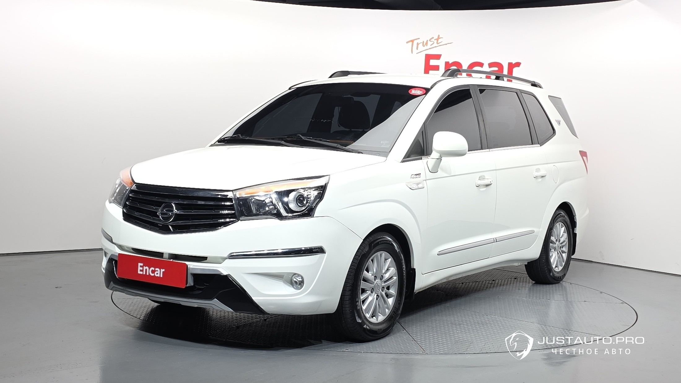 Автомобиль KG_Mobility_Ssangyong KORANDO