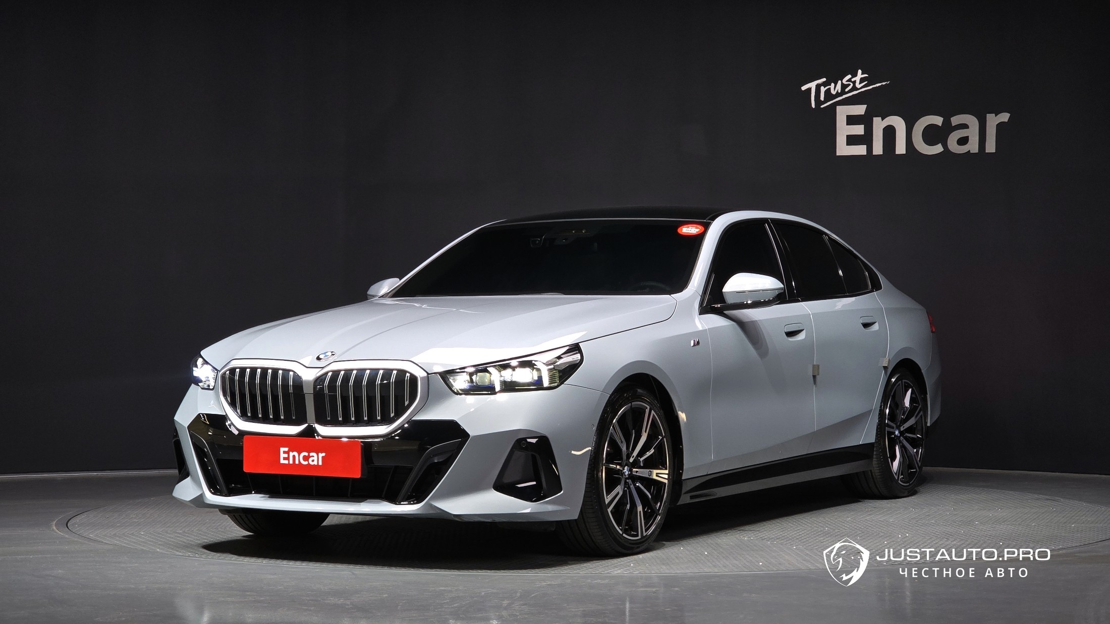 Автомобиль BMW 5-Series