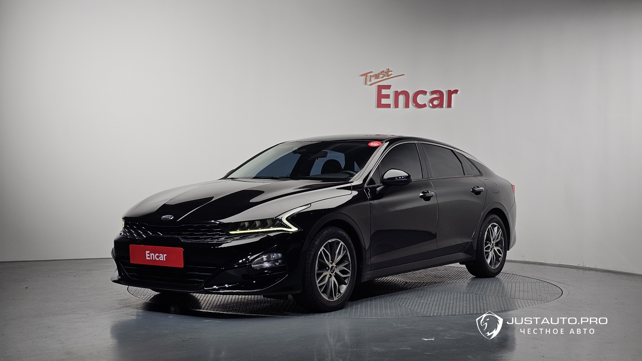 Автомобиль Kia K5