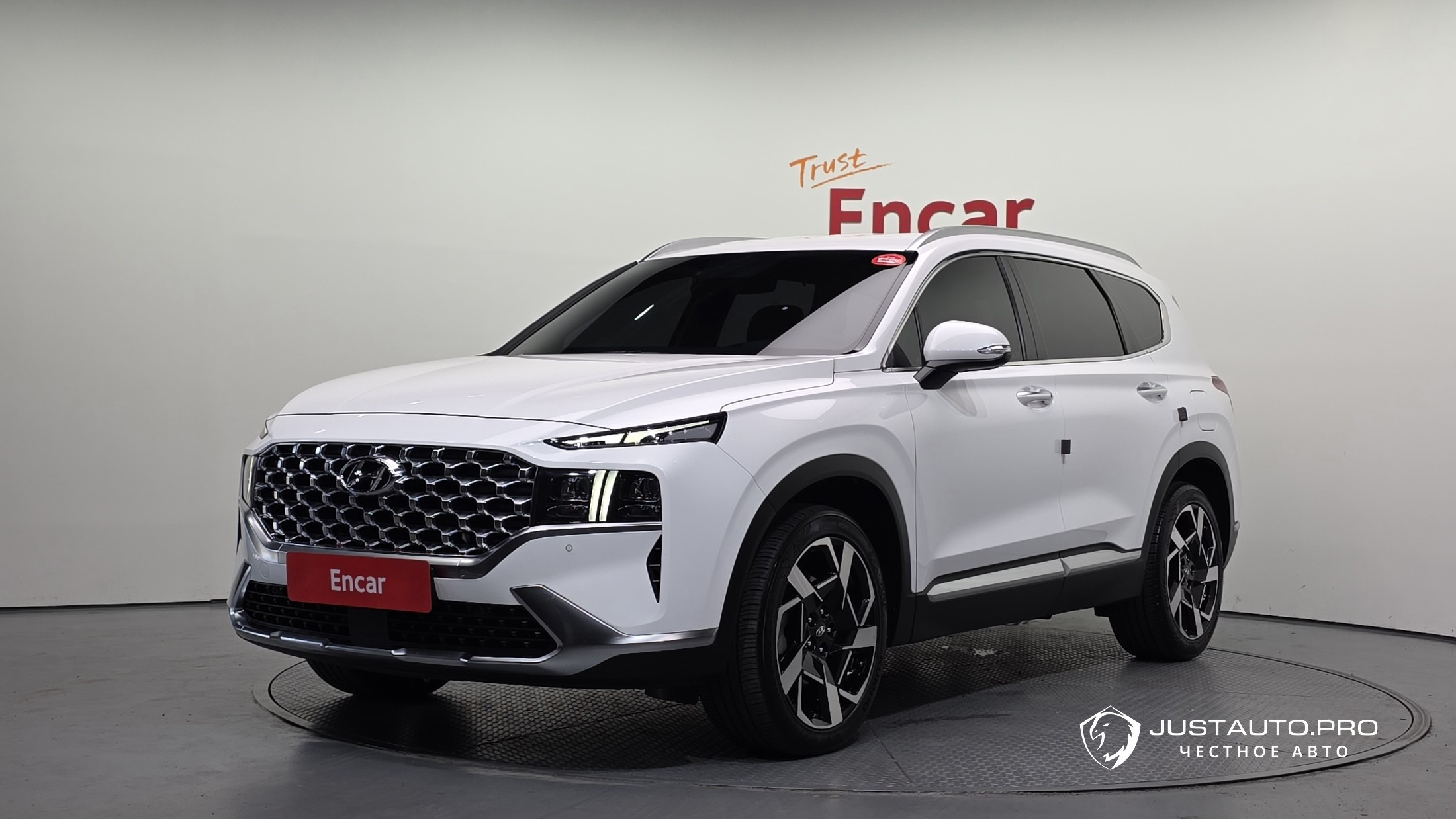 Автомобиль Hyundai Santafe