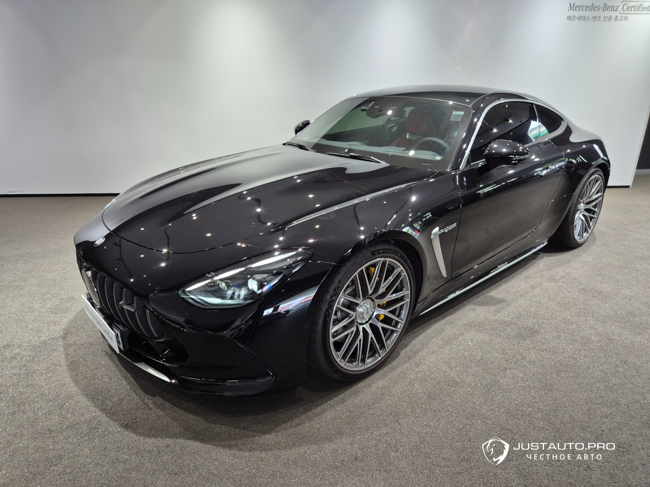 Автомобиль Mercedes-Benz AMG GT