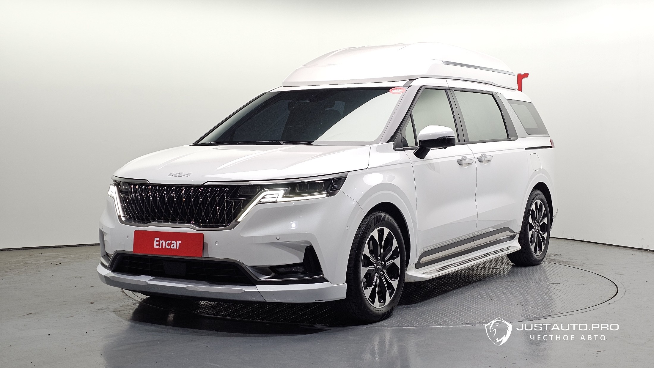 Автомобиль Kia Canival