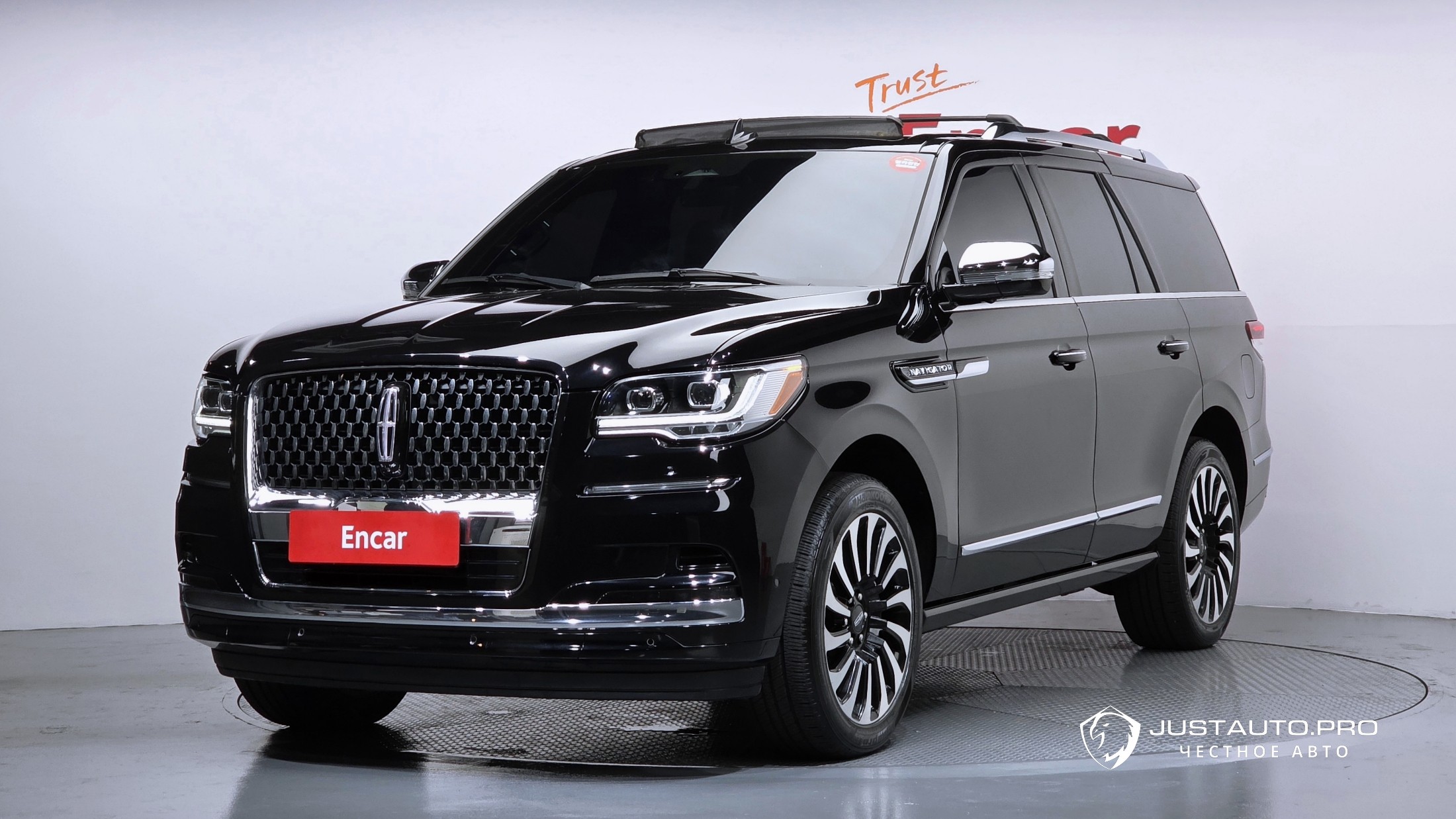 Автомобиль Lincoln Navigator