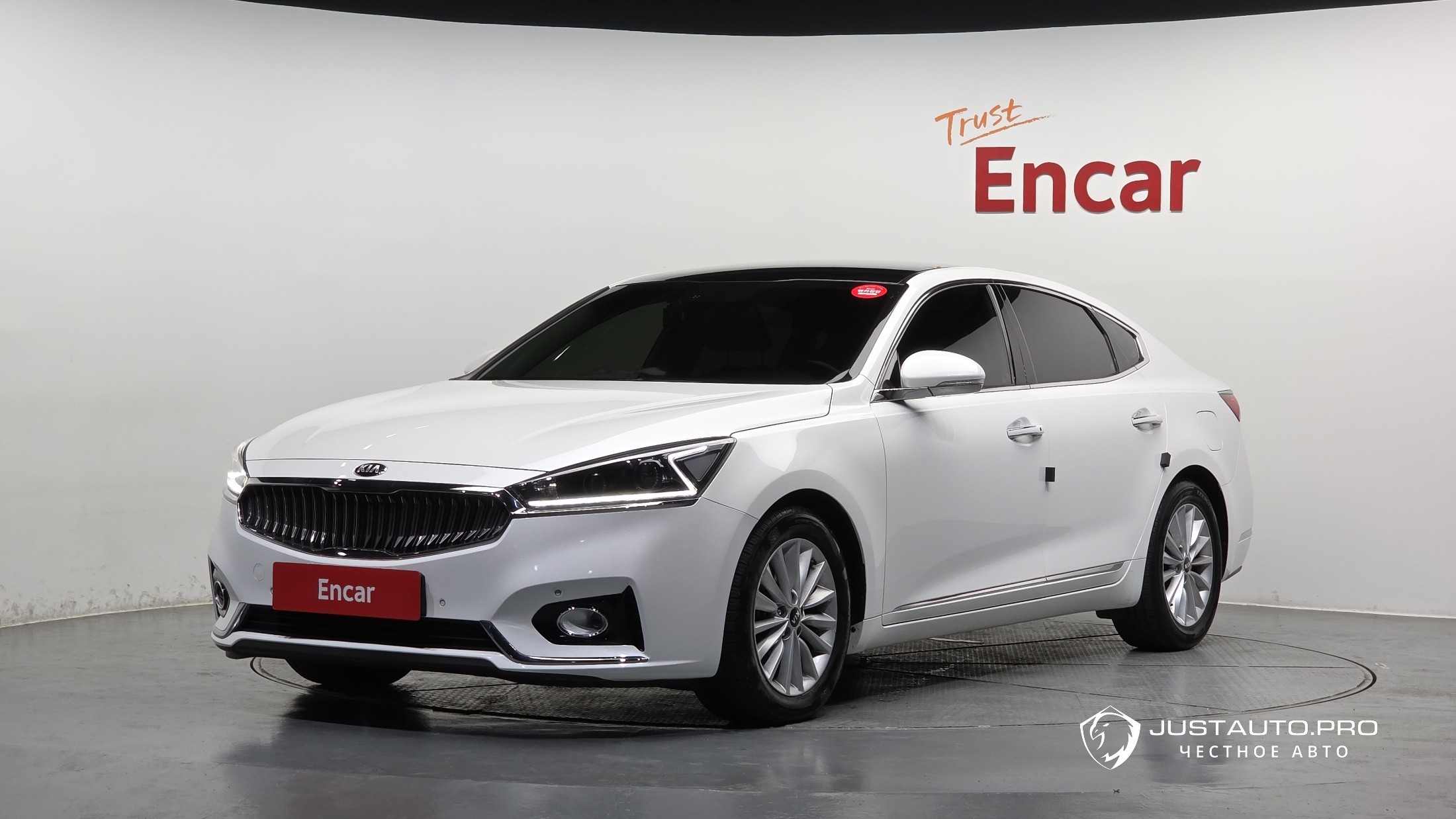 Автомобиль Kia K7