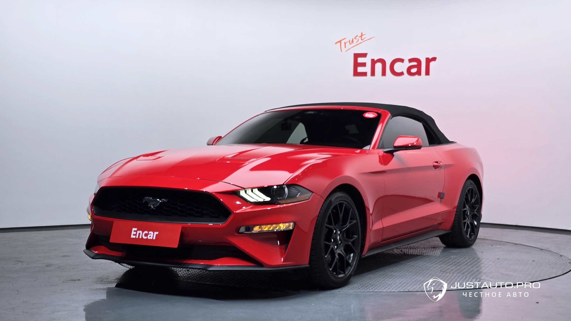 Автомобиль Ford Mustang